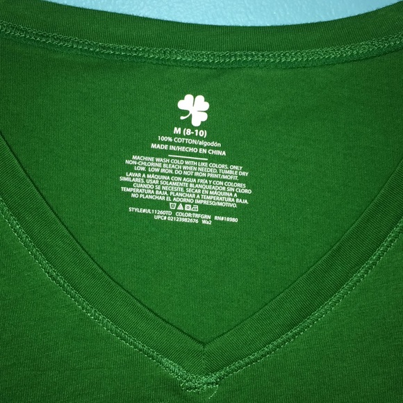 Kiss Me I’m Irish T-shirt - Picture 2 of 3